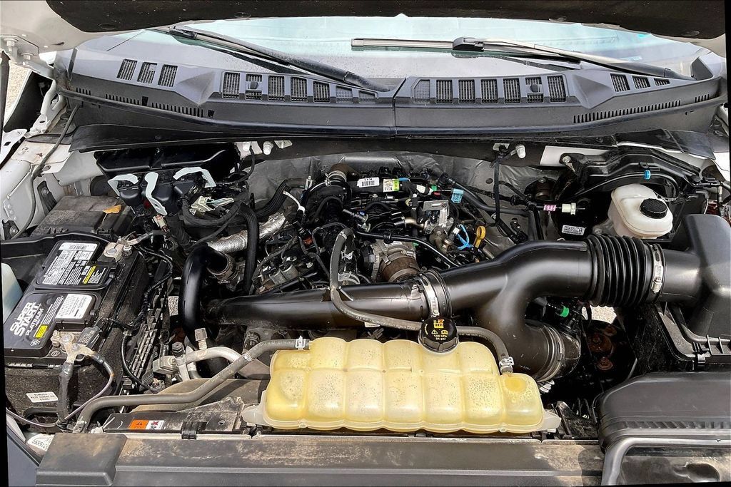 Used 2020 Ford F150 XLT w/ Equipment Group 302A Luxury AWD/4WD image 29