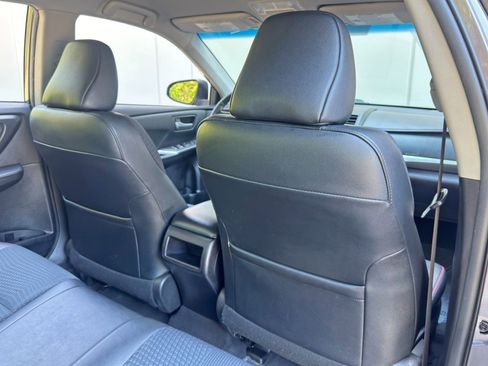 Used 2015 Toyota Camry SE image 31