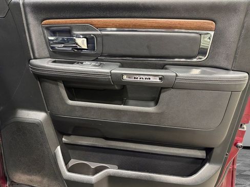 Used 2017 RAM 1500 Laramie image 12