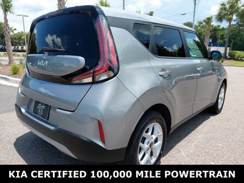 Certified 2025 Kia Soul LX w/ LX Technology Package FWD image 5