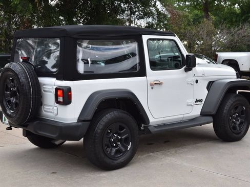 Used 2024 Jeep Wrangler Sport AWD/4WD image 7