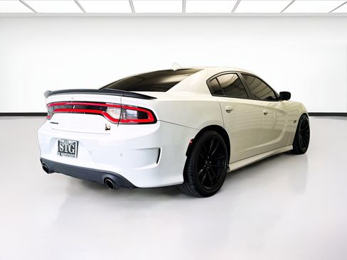 Used 2020 Dodge Charger Scat Pack w/ Dynamics Package RWD image 4