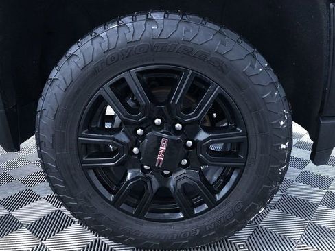 Used 2021 GMC Sierra 2500 AT4 w/ AT4 Premium Plus Package image 10