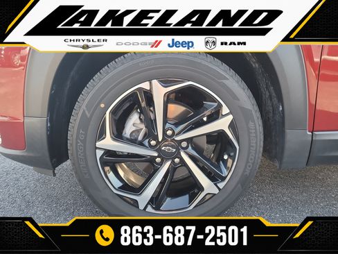 Used 2022 Chevrolet TrailBlazer RS w/ Technology Package FWD image 9