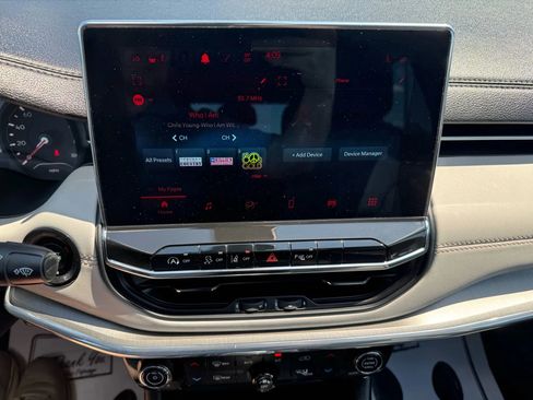 Used 2022 Jeep Compass Limited image 7