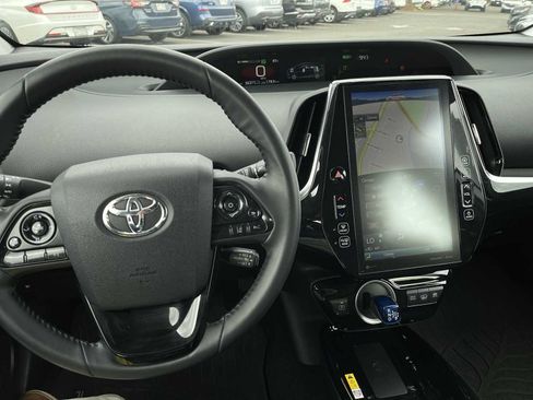 Used 2021 Toyota Prius Prime XLE FWD image 26