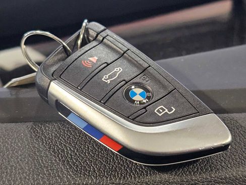 Used 2025 BMW 330i xDrive Sedan w/ M Sport Package AWD/4WD image 45