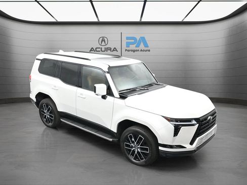 Used 2024 Lexus GX 550 image 36