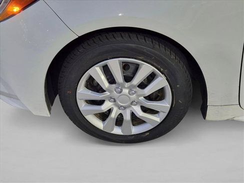 Used 2024 Toyota Corolla LE FWD image 6
