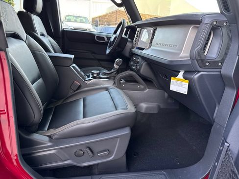 New 2026 Ford Bronco Outer Banks w/ Sasquatch Package AWD/4WD image 22