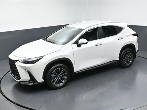 Used 2025 Lexus NX 250 FWD w/ Accessory Package (K3) image 40