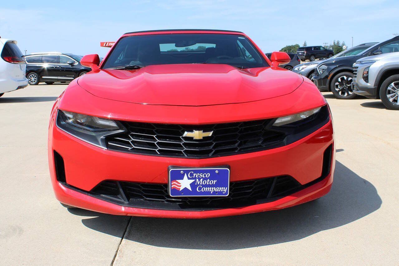 Used 2019 Chevrolet Camaro LT RWD image 4