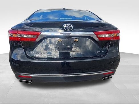 Used 2017 Toyota Avalon XLE Premium w/ All Weather Liner Package FWD image 4