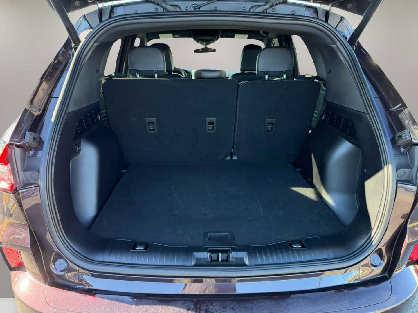 Used 2023 Ford Escape ST-Line w/ Tech Pack #1 FWD image 35