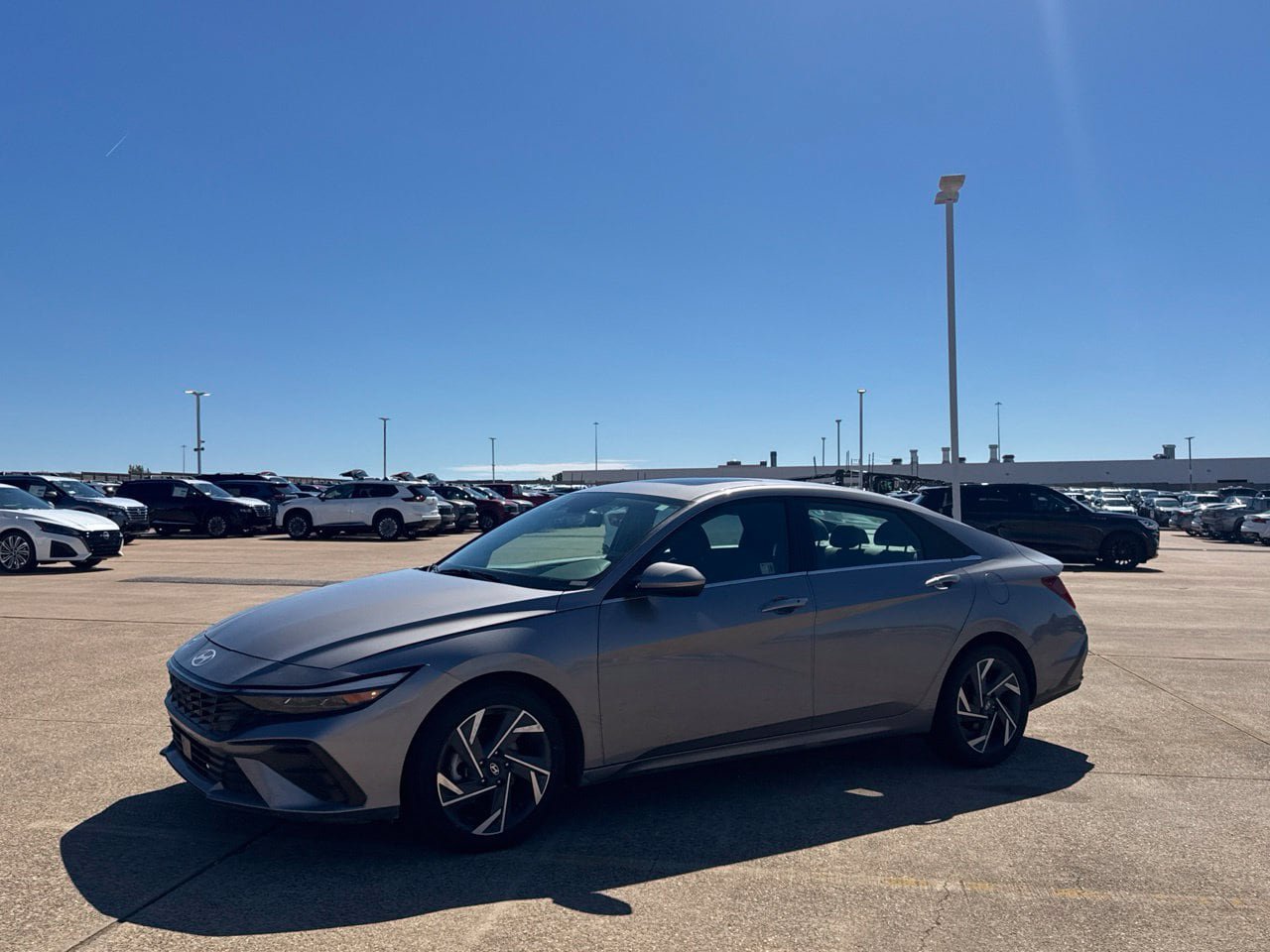 Used 2025 Hyundai Elantra SEL FWD image 13