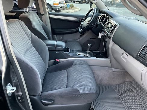 Used 2005 Toyota 4Runner Sport image 27