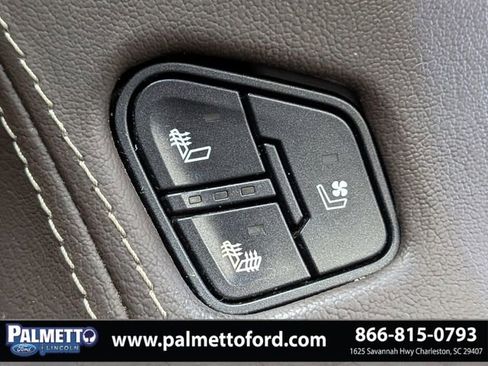 Used 2019 Chevrolet Suburban Premier RWD image 27
