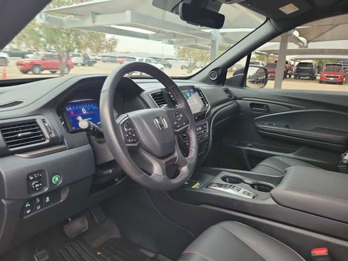 Used 2024 Honda Passport TrailSport image 10