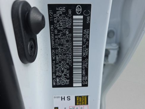 Used 2022 Toyota Corolla LE image 31