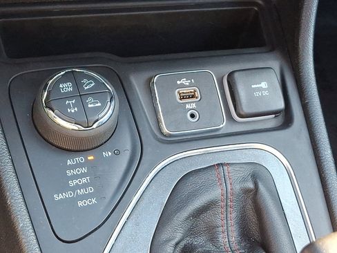 Certified 2022 Jeep Cherokee Trailhawk w/ Sun, Sound & Nav Group image 27