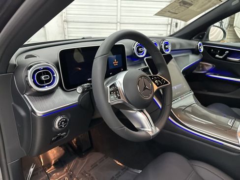 Used 2025 Mercedes-Benz C 300 Sedan image 9