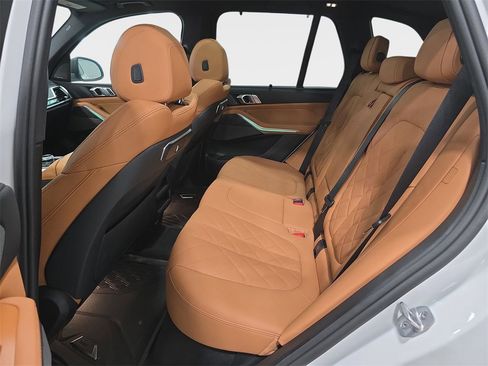 Used 2026 BMW X5 sDrive40i w/ Executive Package image 12