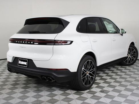 New 2026 Porsche Cayenne image 7