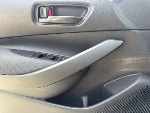 Used 2025 Toyota Corolla LE FWD image 15