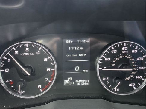 Used 2025 Subaru Crosstrek 2.0i Premium image 12