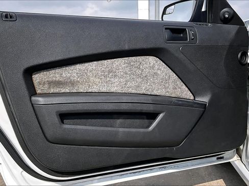 Used 2014 Ford Mustang GT image 18