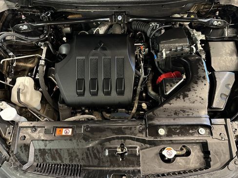 Used 2022 Mitsubishi Eclipse Cross ES image 21