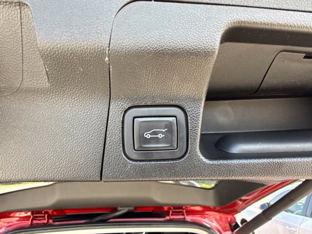 Used 2023 GMC Acadia SLT AWD/4WD image 16