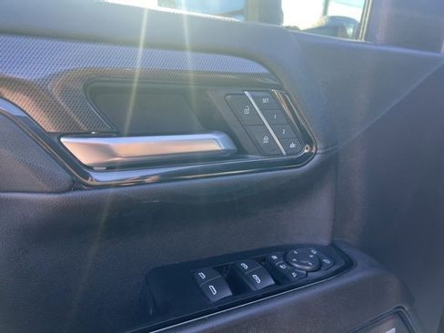 Used 2024 GMC Sierra 2500 AT4 w/ AT4 Preferred Package image 16