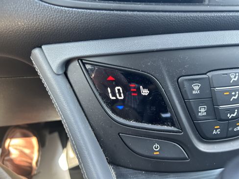 Used 2019 Buick Envision Essence AWD/4WD image 30