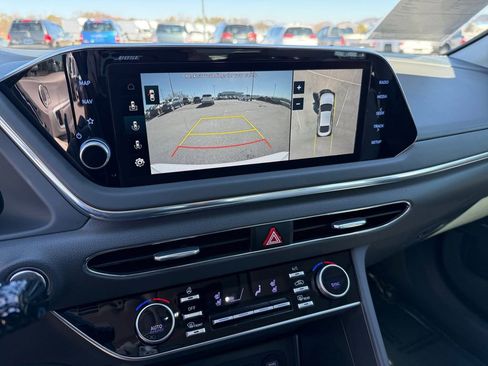 Used 2022 Hyundai Sonata Limited w/ Preferred Accessory Package image 17