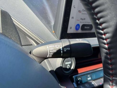 Used 2023 Toyota Prius Prime FWD image 27