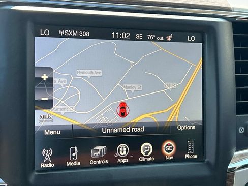 Used 2017 RAM 1500 Laramie AWD/4WD image 31