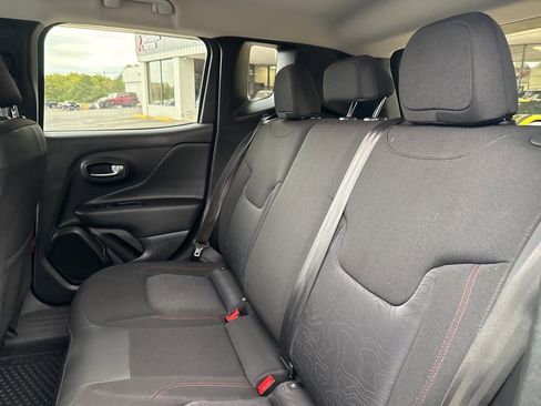 Used 2020 Jeep Renegade Trailhawk w/ Cold Weather Group image 33