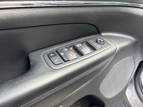 Used 2021 Jeep Grand Cherokee Limited AWD/4WD image 12