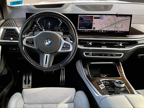 Used 2024 BMW X5 M60i image 5