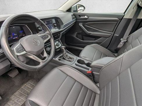 Used 2024 Volkswagen Jetta SE image 15