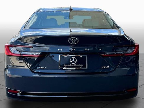 Used 2026 Toyota Camry XLE FWD image 5