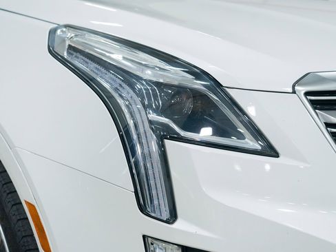 Used 2018 Cadillac XT5 Premium Luxury w/ Driver Assist Package image 13