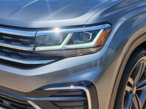 Used 2022 Volkswagen Atlas SEL R-Line AWD/4WD image 9