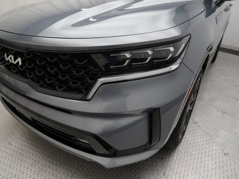 Certified 2023 Kia Sorento SX image 23