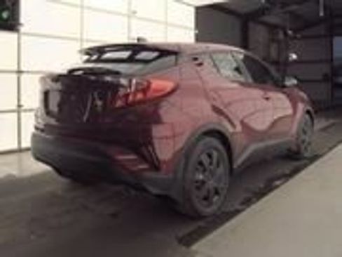 Used 2019 Toyota C-HR LE image 8