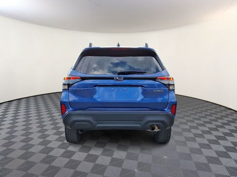 Used 2025 Subaru Forester Premium AWD/4WD image 6