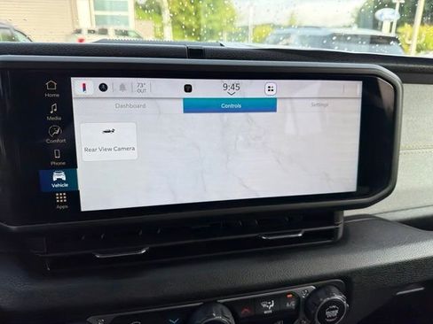 Used 2025 Jeep Gladiator Sport AWD/4WD image 16
