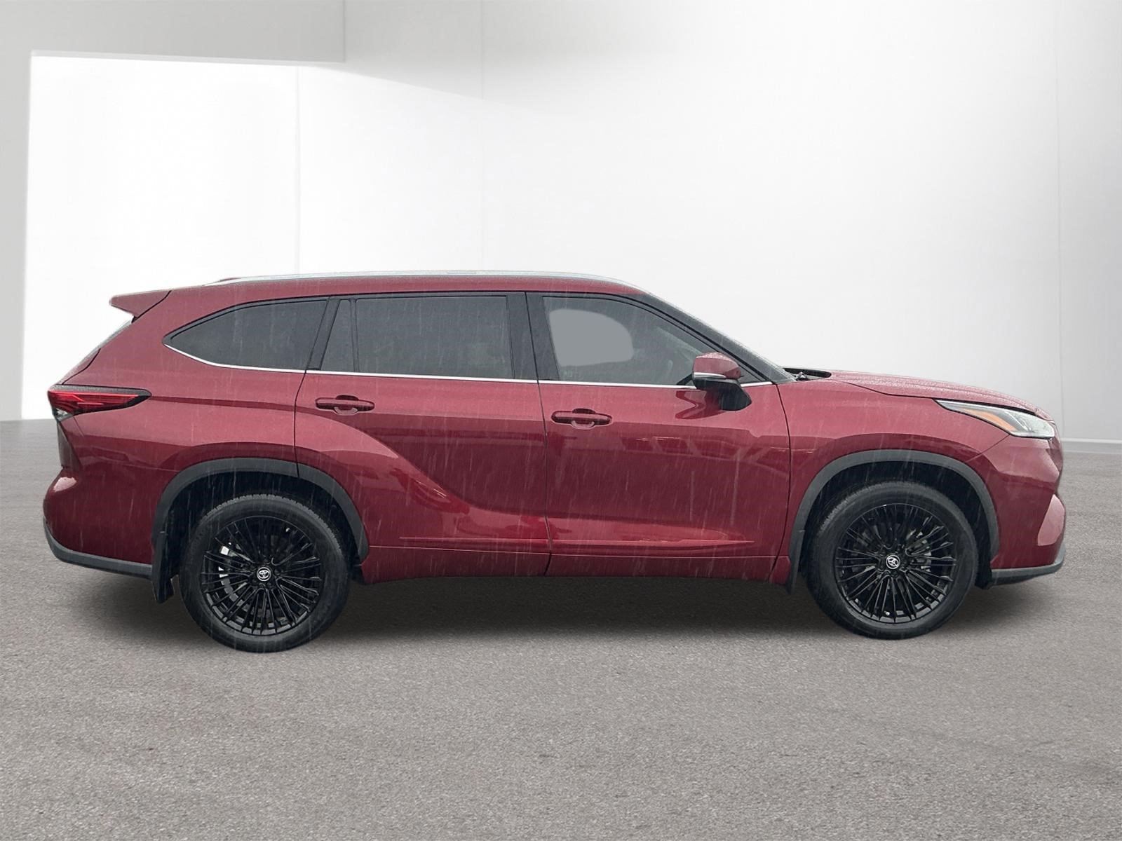 Used 2021 Toyota Highlander Limited AWD/4WD image 2