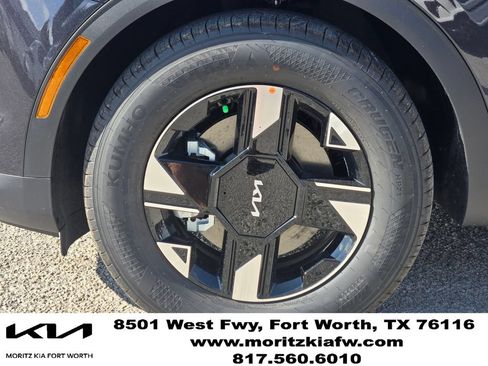 New 2026 Kia Sportage LX FWD image 10